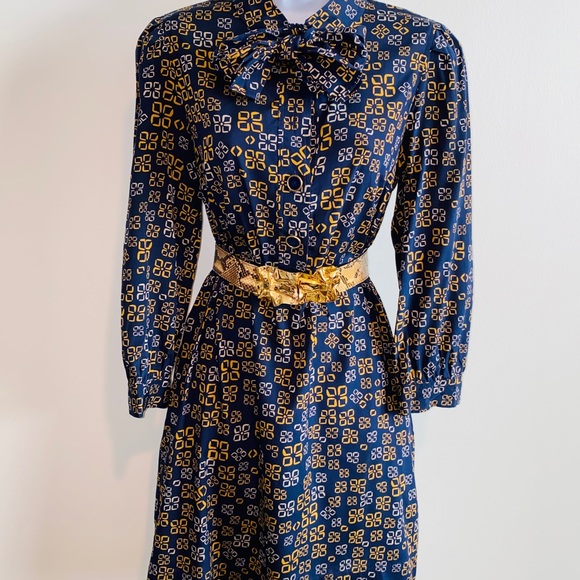 Vintage DKNY Navy Blue Silk Printed Neck Tie Dress with Pockets Size 6 - Picture 5 of 11